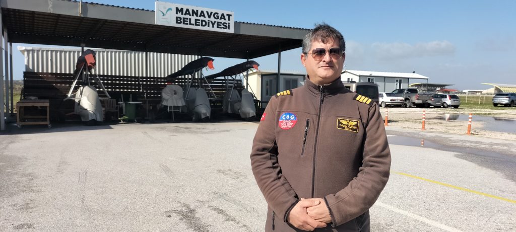 ENG-Manavgat-Sportif-Havacilik-Spor-Kulubu-Baskani-Tulgay-Ozden-1-1024x461 "Deniz ve Kumdan Sonra Şimdi de Havacılık: Manavgat Turizmine Yeni Soluk"
