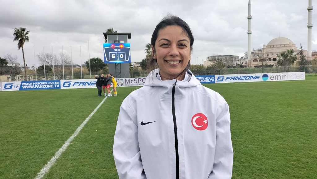U17-Kiz-Milli-Takimi-Teknik-Direktoru-NAZLI-CEYLAN-DEMIRBAG-1024x578 U17 Kız Milliler Antalya'da Fırtına Gibi Esti: 5-0