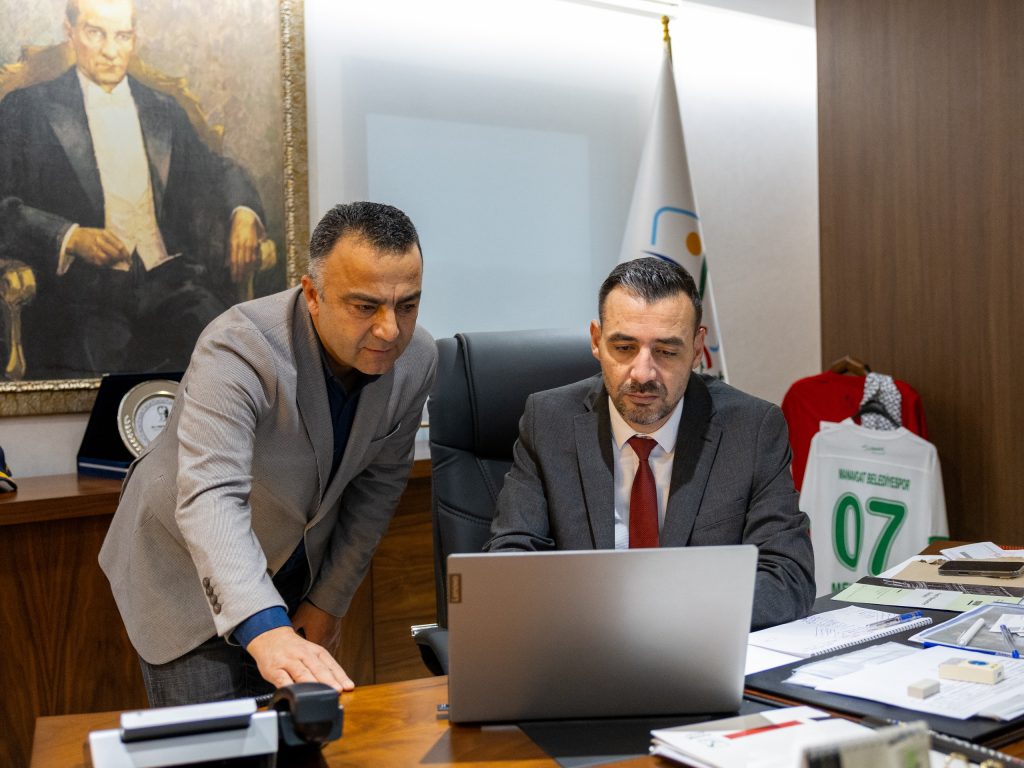 WhatsApp-Image-2026-02-13-at-10.17.19-1024x768 Manavgat Belediye Başkan Vekili Çiçek, AA'nın "Yılın Kareleri" Oylamasına Katıldı