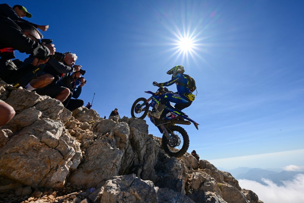 owner-of-the-summit_8548_l-2-1024x683 Manavgat Ziraat Odası Başkanı Metin, AA'nın "Yılın Kareleri" Oylamasına Katıldı