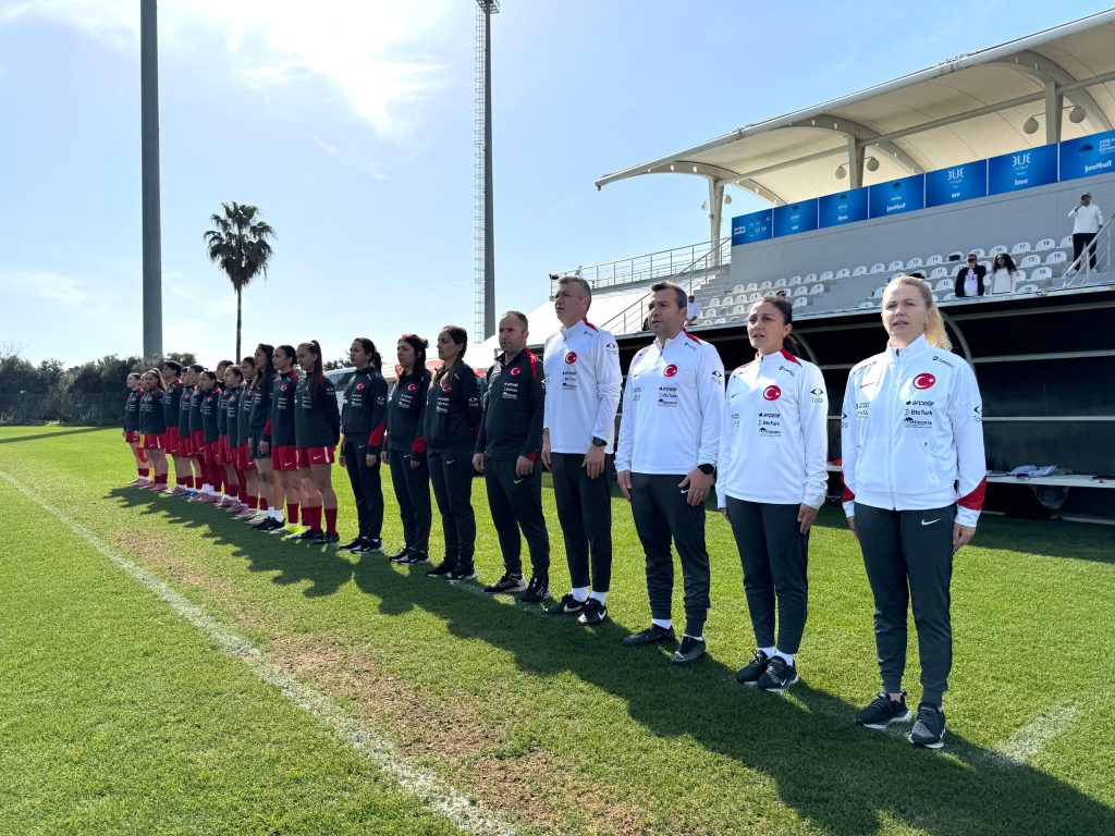 U19-Kadin-Milli-Takimimiz-Ozbekistani-3-1-Yendi-1-1024x768 Manavgat’ta Ay-Yıldız Rüzgarı