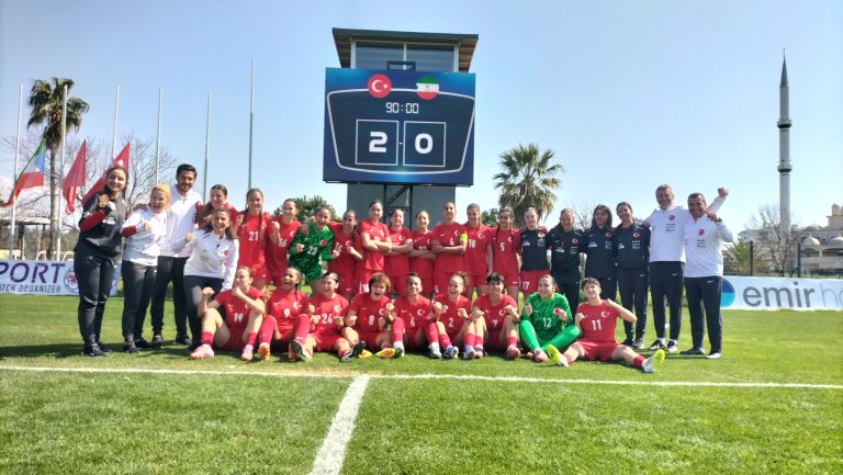 U19-Kadin-Milliler-Ekvator-Ginesini-2-Golle-Gecti-1-768x433 CANLI YAYIN