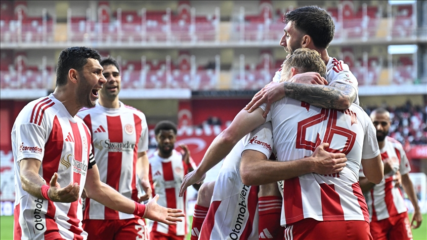 Antalyaspor-3-0-Eyupspor Antalya’da Turizm ve Spor Rüzgarı