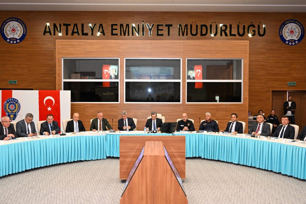 WhatsApp-Image-2026-04-02-at-15.06.02-1024x682 ANTALYA’DA HUZUR VE GÜVEN OPERASYONLARI: MART AYINDA REKOR AYDINLATMA