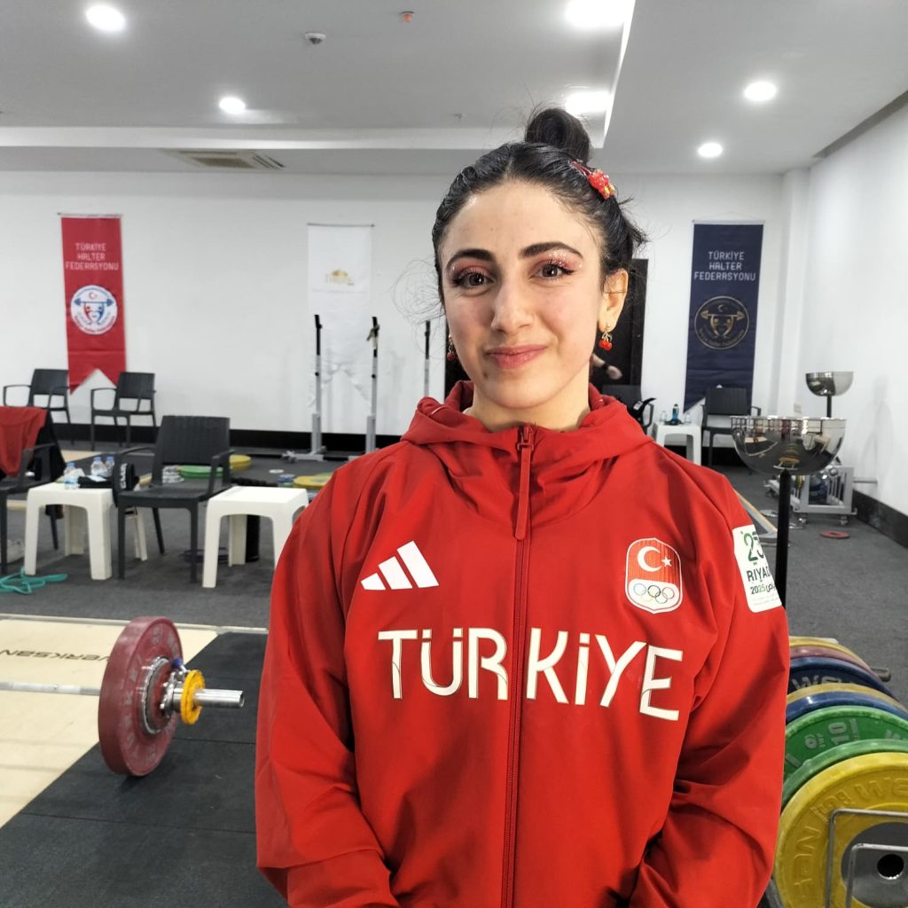 milli-halterci-Gamze-Altun-1024x1024 HALTERİN SULTANLARI MANAVGAT'TA AVRUPA ŞAMPİYONASI İÇİN GÜÇ DEPOLUYOR