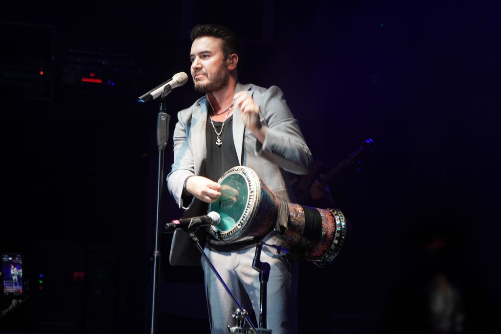 Mustafa-Ceceli-Antalyada-sahne-aldi-4-1024x683 Mustafa Ceceli'den Manavgat’ta Unutulmaz Konser